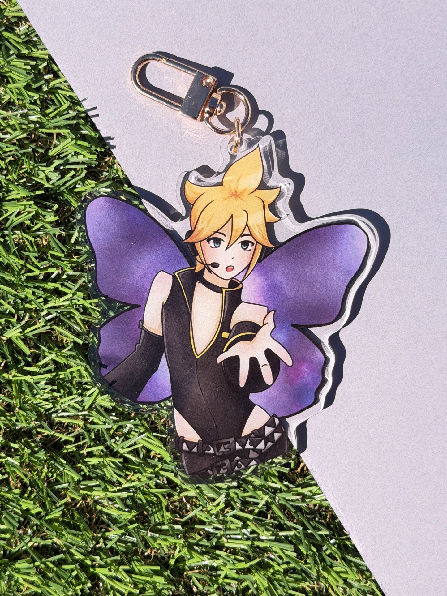 Butterfly on your right shoulder vocaloid