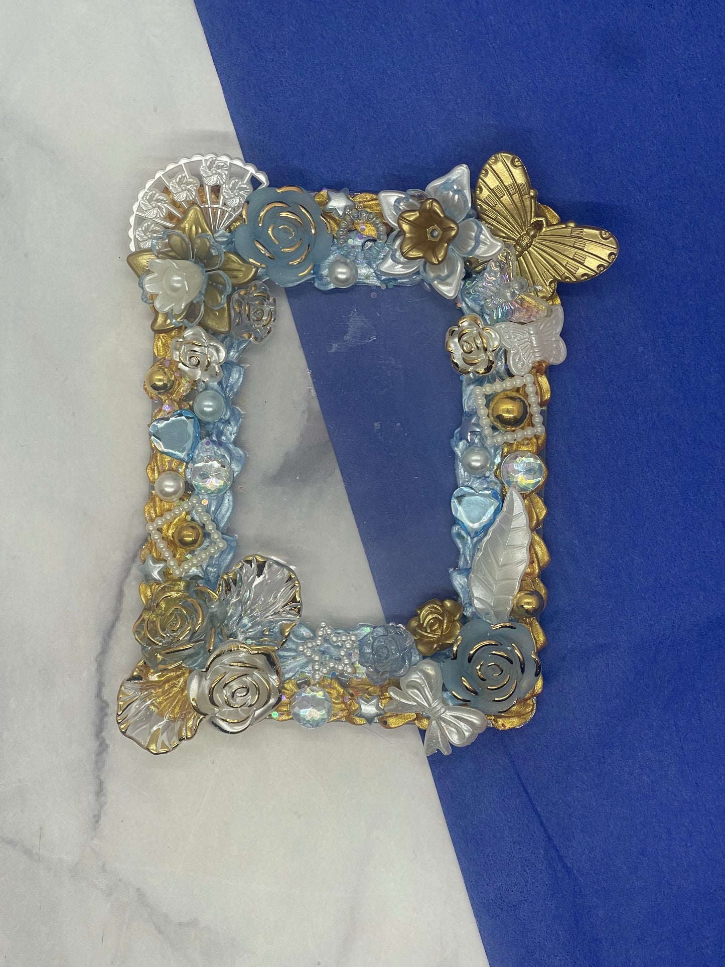 Light blue and gold theme- decoden card holder